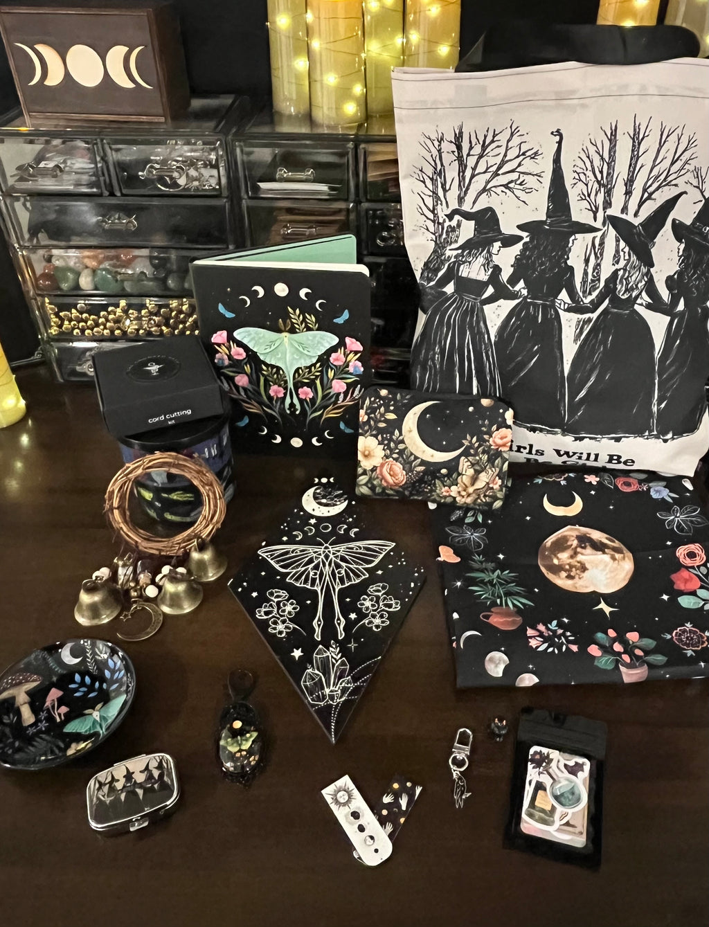 The Raven’s Curio Box – Witchy Edition