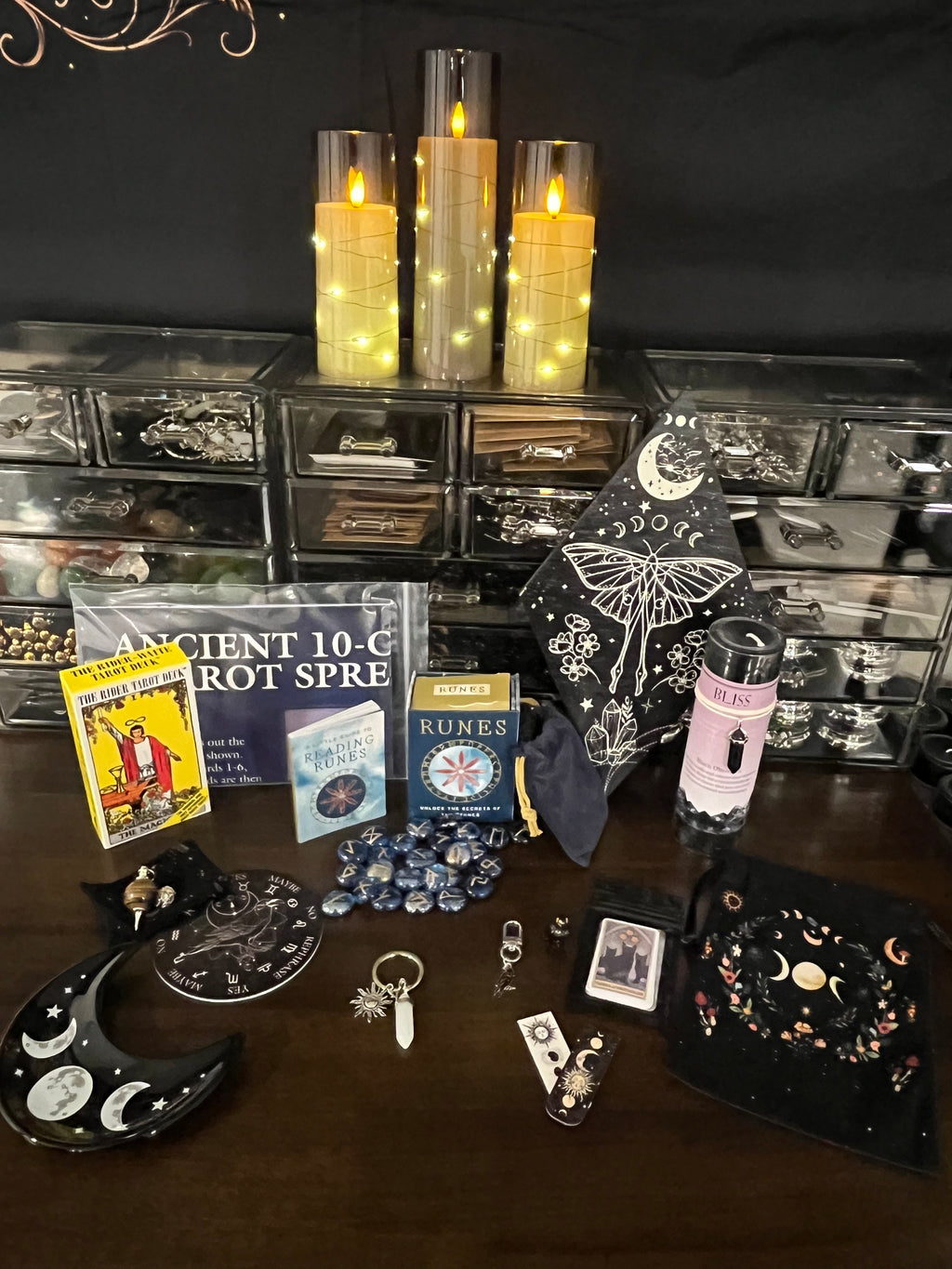 The Raven’s Curio Box – Divination Edition